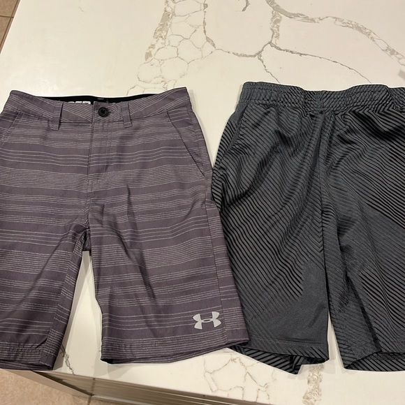 Boys Under Armour shorts size large (10), 2 pair - Picture 1 of 11
